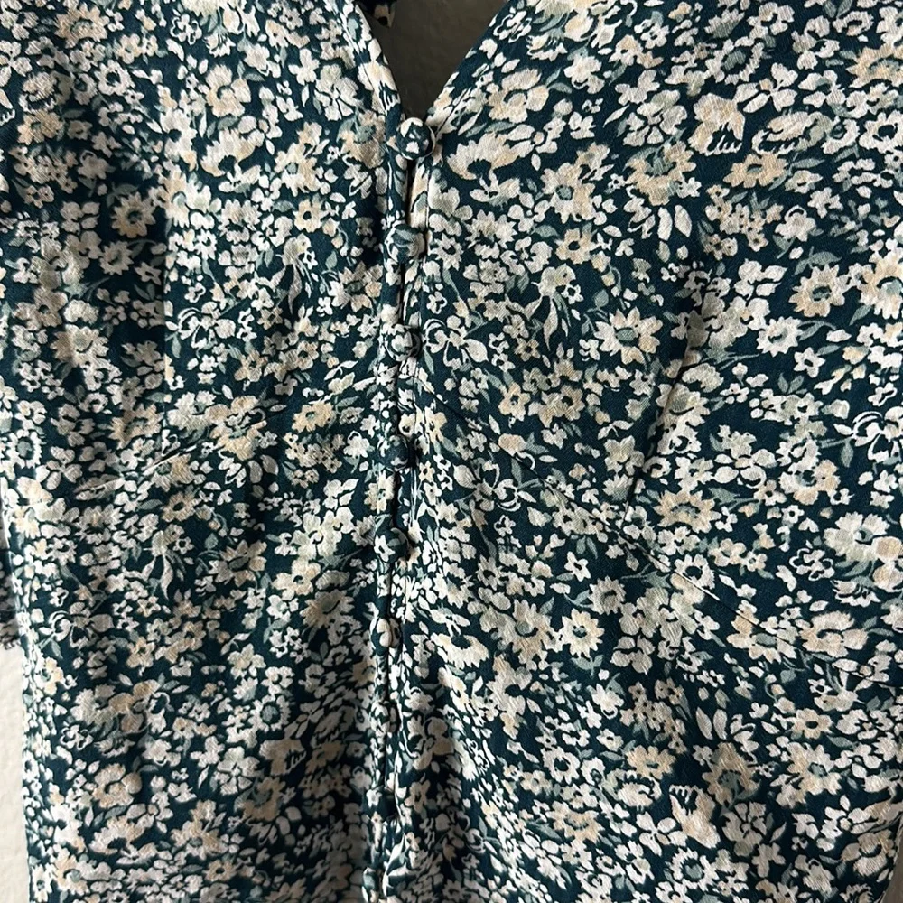 Abercrombie & Fitch Puff Sleeve Floral Top